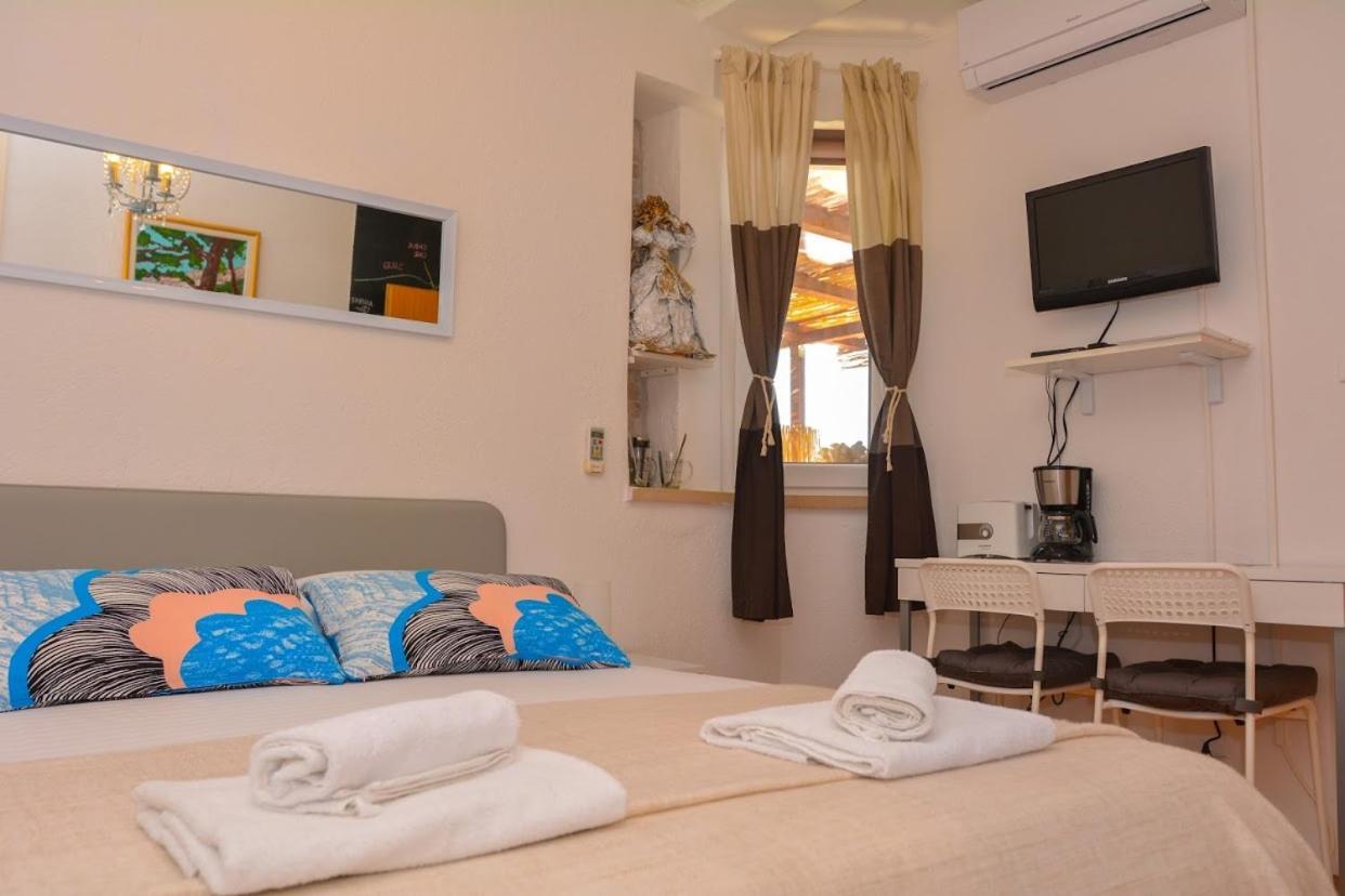 Apartment And Room Sveti Jakov Dubrovnik Exterior foto